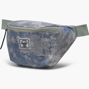 NWOT Herschel Supply Co. Men's Blue Pop Quiz Watercolor Belt Bag